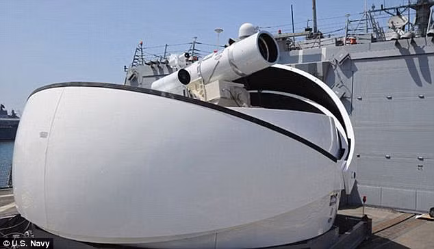 My dem vu khi laser “ra uy” voi Iran tai vung Vinh