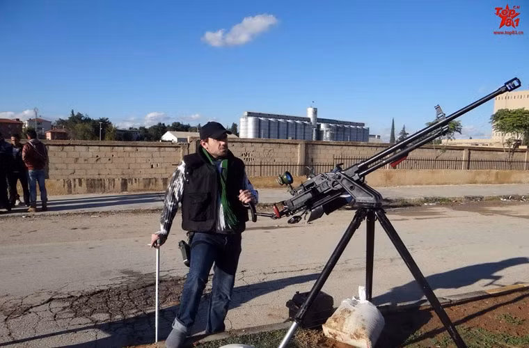 Loại súng mày mà phe nổi dậy Syria sử dụng được cho là súng máy phòng không W85 của Trung Quốc.