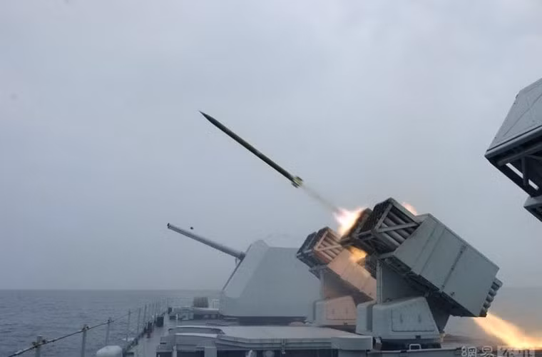 Trung Quốc thử nghiệm pháo phản lực trên tàu chiến 516.
