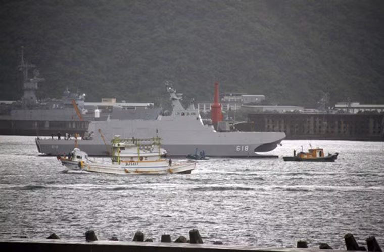 Chiến hạm mới được gọi là lớp Đà Giang, nó có chiều dài 60 mét, chiều rộng lớn nhất 14 mét, lượng giãn nước khoảng 500 tấn.