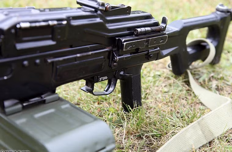 PKP Pecheneg có tầm bắn hiệu quả tới 1.500 mét cho phép chi viện hỏa lực hiệu quả hơn.