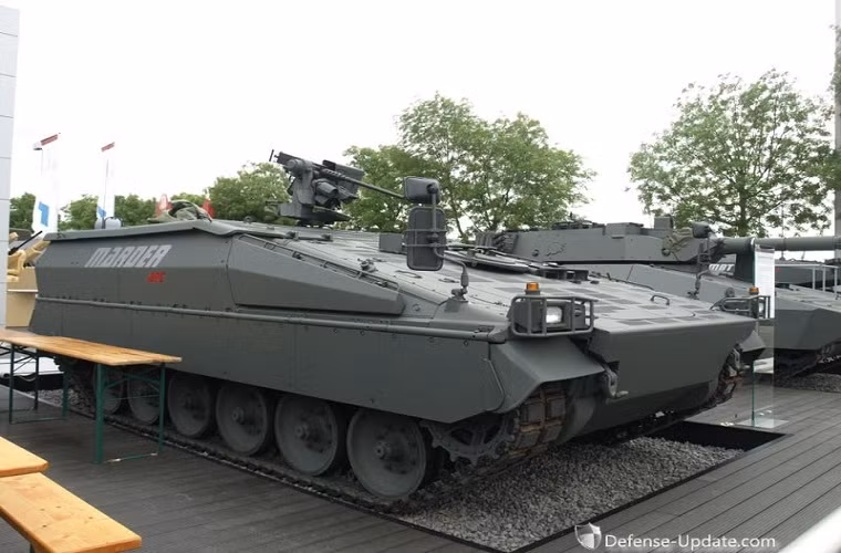 Mẫu chiến đấu bộ binh Marder 1A3 do công ty Rheinmetall của Đức chế taojh, Quân đội Indonesia cũng đã quyết định mua 42 chiếc Marder từ Rheinmetall trong đợt triển lãm lần này.