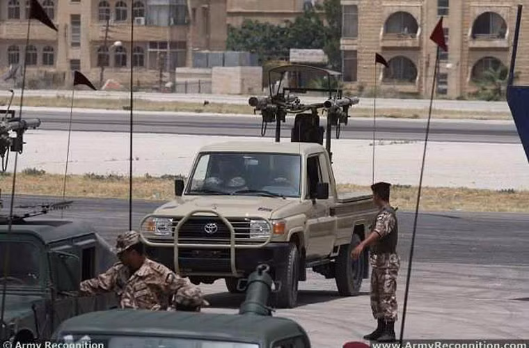 Dzhighit có phạm vi tác chiến 6.000 mét, độ cao từ 10-3.500 mét, trọng lượng phóng khoảng 128 kg.