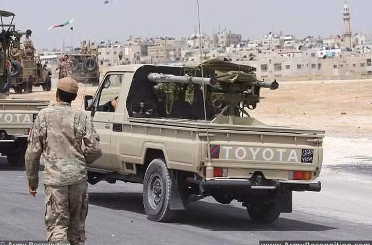 Nhờ khả năng linh hoạt cao, Dzhighit rất lý tưởng để lắp trên xe bán tải Toyota Hilux. Sự kết hợp này đã làm tăng khả năng cơ động và sự nguy hiểm của hệ thống.