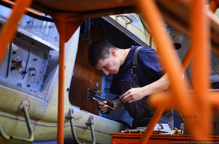 Theo thống kê trung bình, một tháng cơ sở này cho ra xưởng 2 chiếc Ka-52.