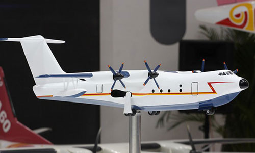 Mô hình thủy phi cơ Giao Long-600 được trưng bày tại một cuộc triển lãm.