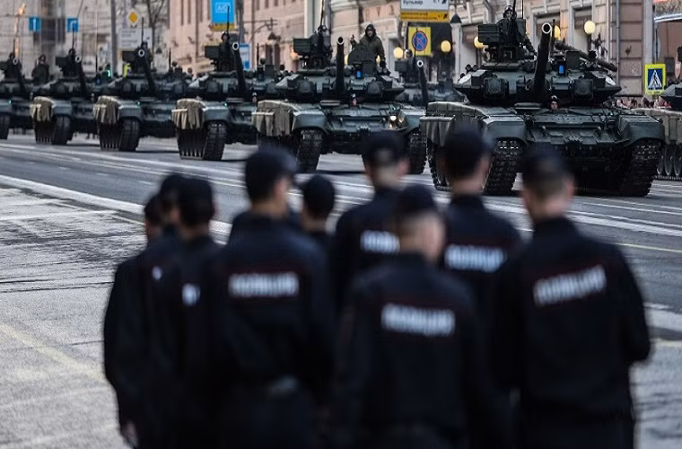 T-90 còn là mẫu tăng chiến đấu chủ lực thế hệ thứ 3 của Nga, nó cũng là một trong những sản phẩm xuất khẩu chủ lực của Uralvagonzavod hiện nay.