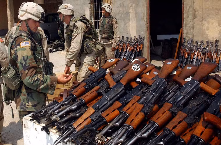 Ước tính cho đến thời điểm hiện tại đã có khoảng 100 triệu khẩu AK-47 được sản xuất trên toàn thế giới, chủ yếu là tại Nga, Trung Quốc, Triều Tiên, Ai Cập và Nam Tư cũ. Ngay cả các quốc gia không phải đồng minh với Liên Xô trước đây như Israel hay Phần Lan cũng tiến hành sản xuất các biến thể khác nhau của AK-47.