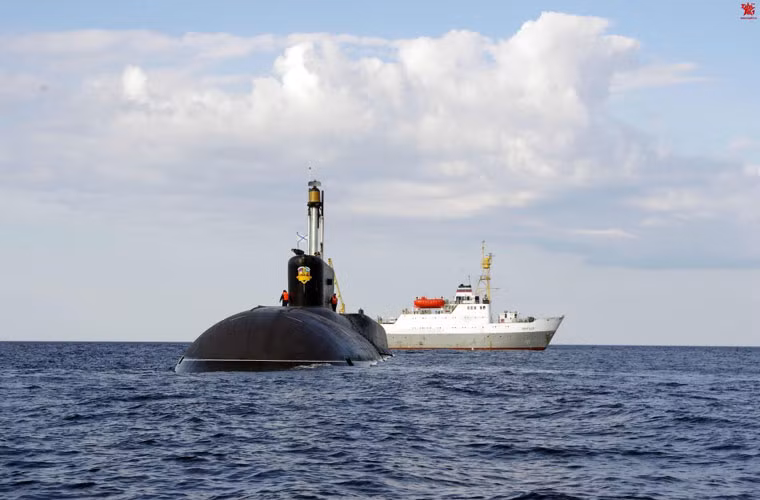 Các tàu ngầm Borei sẽ trở thành xương sống của lực lượng tàu ngầm tên lửa đạn đạo chiến lược Nga sau năm 2018, thay thế các tàu ngầm đã già cỗi thuộc lớp Typhoon, Delta-3 và Delta-4.