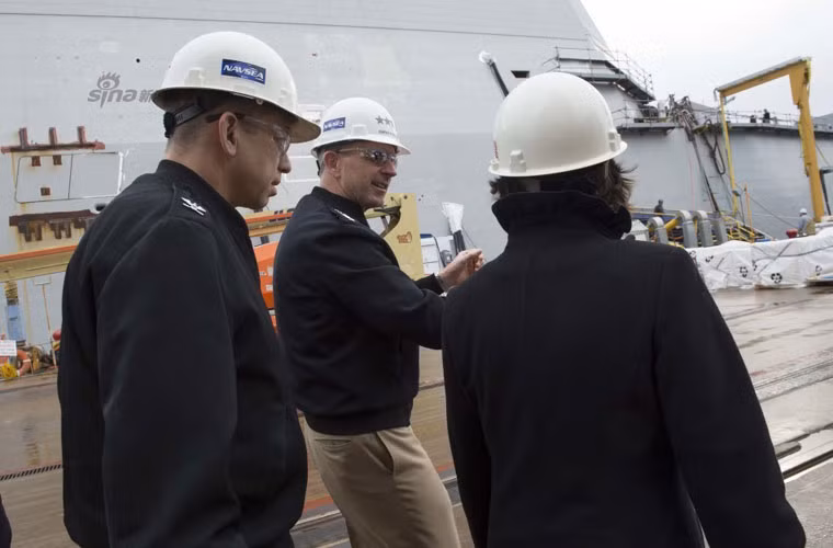 Ngoài ra việc chế tạo DDG 1001 Michael Monsoor và DDG 1002 USS Lyndon B. Johnson cũng đang tiến triển và đã lần lượt hoàn thành được 78% và 8%.