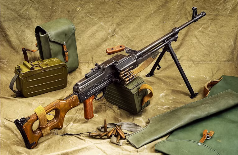  Theo nhiều nguồn, đại liên PKM hay phiên bản tại Trung Quốc có tên Type 80 cũng được sử dụng tại Triều Tiên. 