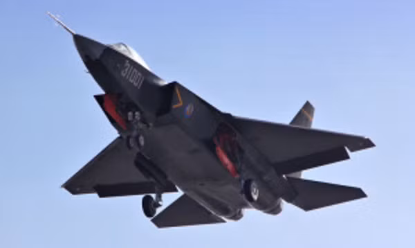 Máy bay chiến đấu tàng hình J-31