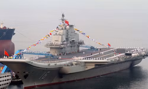 Tàu sân bay Liêu Ninh của Trung Quốc.