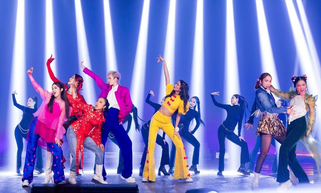 Gameshow - san choi de cac nghe si coi mo ve ban than