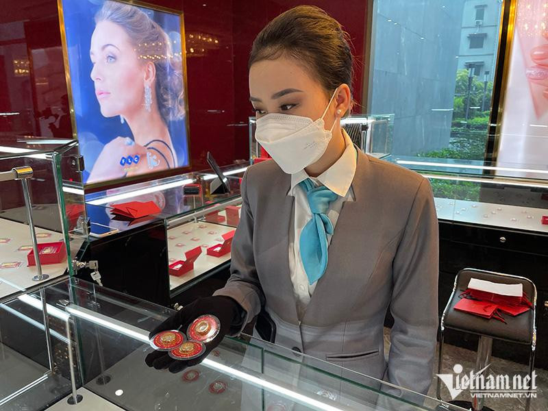 Giá vàng hôm nay 16/7: Giảm tuần thứ 5 liên tiếp Gia vang hom nay 16/7: Giam tuan thu 5 lien tiep