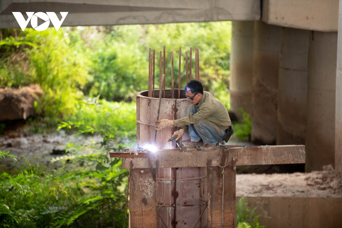 Dự kiến, nếu thời tiết thuận lợi công trình sẽ bàn giao cho chủ đầu tư để thông xe trước ngày 30/6/2022. Cầu vòm sắt được kỳ vọng sẽ giảm tải lưu lượng giao thông cho nút giao Thanh Xuân và nút giao Pháp Vân, giải quyết tình trạng ùn tắc giao thông tại nút giao Nguyễn Hữu Thọ - Giải Phóng, khu vực bán đảo Linh Đàm.