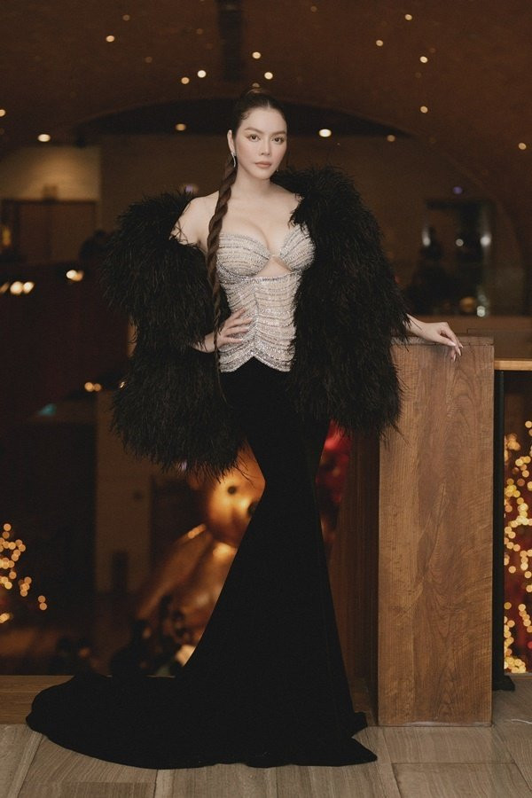 Ly Nha Ky gio day da can dep ca camera thuong den anh chup len