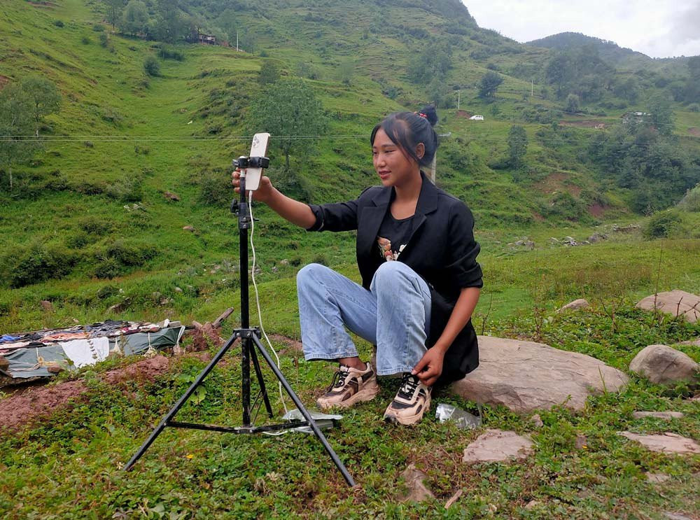 'Lang vach da' o Trung Quoc lam giau nho len mang ke kho-Hinh-3