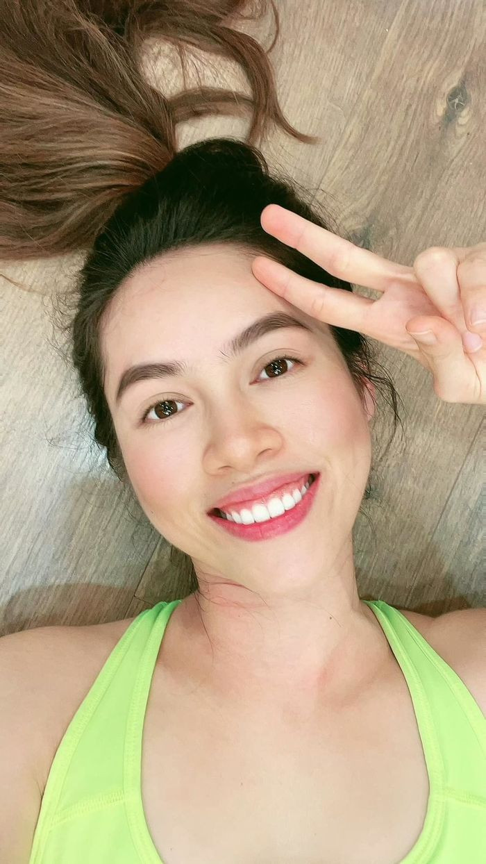 HHen Niê vẫn thừa nhận thua kém 2 mỹ nhân này - Hình 7 HHen Nie van thua nhan thua kem 2 my nhan nay-Hinh-7