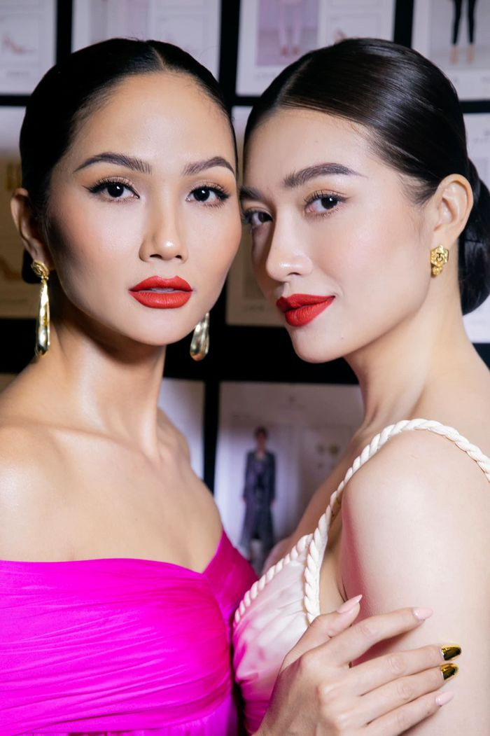 HHen Niê vẫn thừa nhận thua kém 2 mỹ nhân này - Hình 5 HHen Nie van thua nhan thua kem 2 my nhan nay-Hinh-5