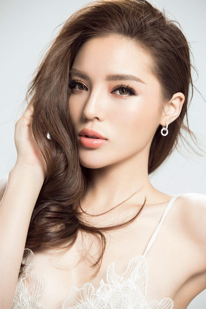 Nhan sắc hoa hậu Kỳ Duyên thay đổi “ngoạn mục” ra sao sau 8 năm - Hình 8 Nhan sac hoa hau Ky Duyen thay doi “ngoan muc” ra sao sau 8 nam-Hinh-8