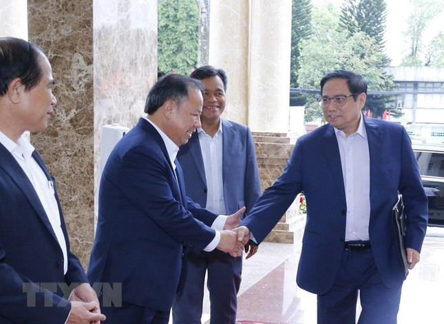 Sáng 22/5, Thủ tướng Phạm Minh Chính làm việc với Ban Thường vụ Tỉnh ủy Gia Lai về kết quả phát triển kinh tế-xã hội, bảo đảm quốc phòng-an ninh, đối ngoại và xây dựng hệ thống chính trị từ đầu nhiệm kỳ Đại hội Đảng bộ tỉnh lần thứ XVI đến nay; phương hướng, nhiệm vụ, giải pháp thời gian tới; một số đề xuất, kiến nghị của tỉnh. Ảnh: Văn Điệp/TTXVN