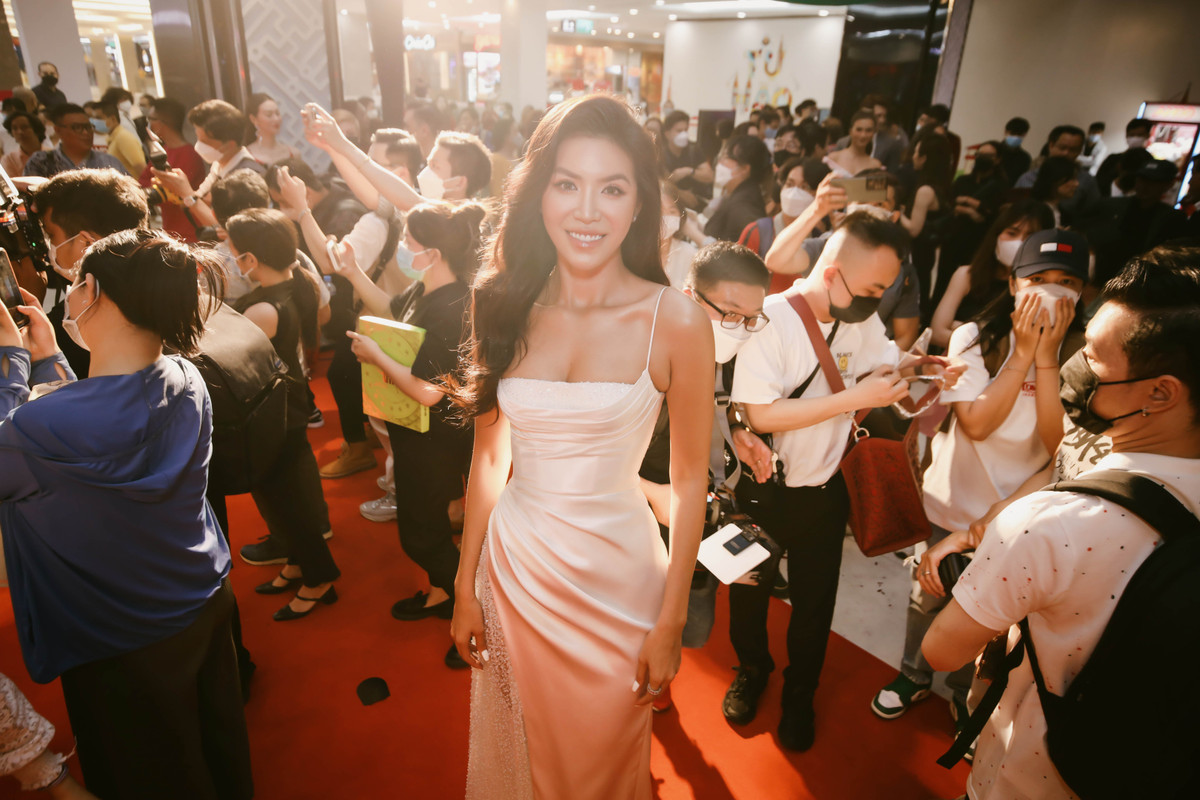 Minh Tu: 'Khong hoi tiec khi dong canh 18+'-Hinh-2