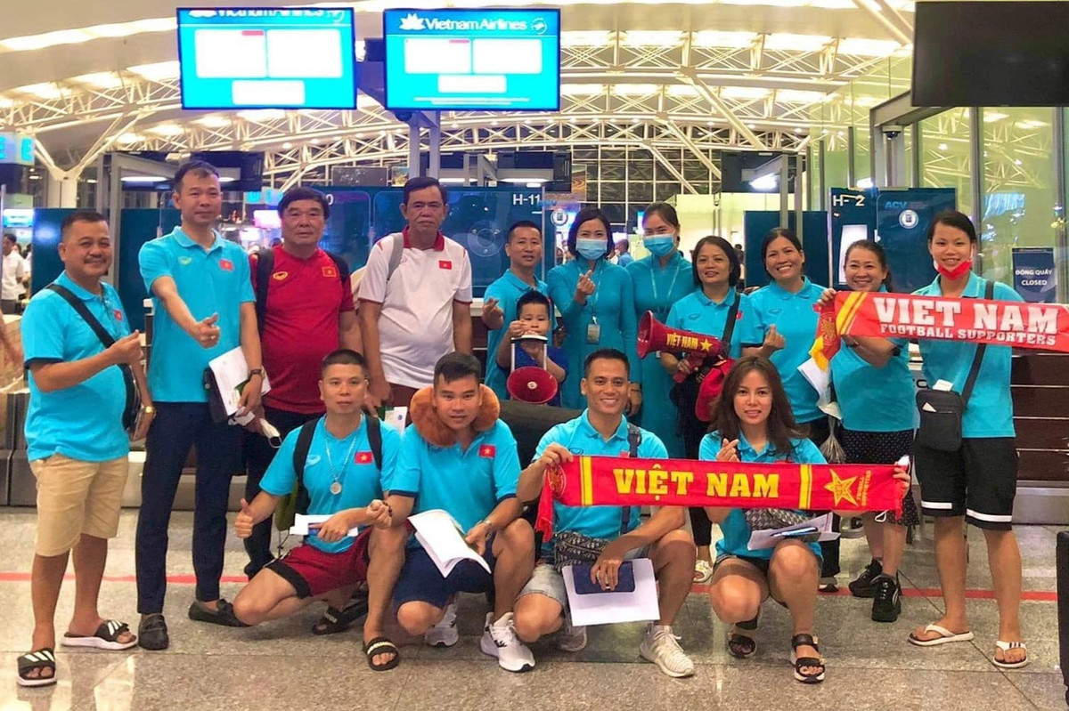 Chi hon 100 trieu dong di Uzbekistan co vu U23 Viet Nam-Hinh-2