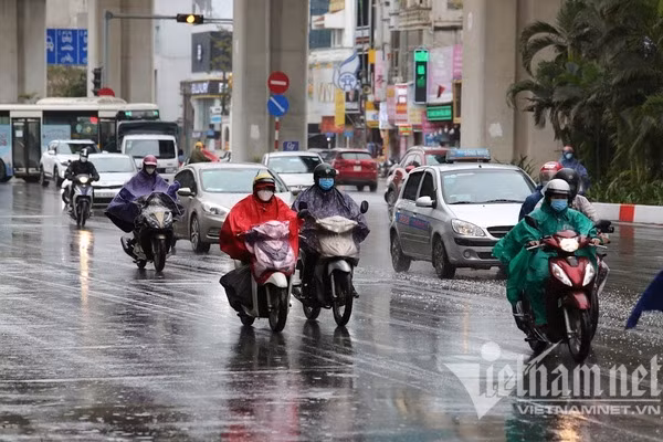 Du bao thoi tiet 23/3: Ha Noi hung mua to, chuyen ret 16 do
