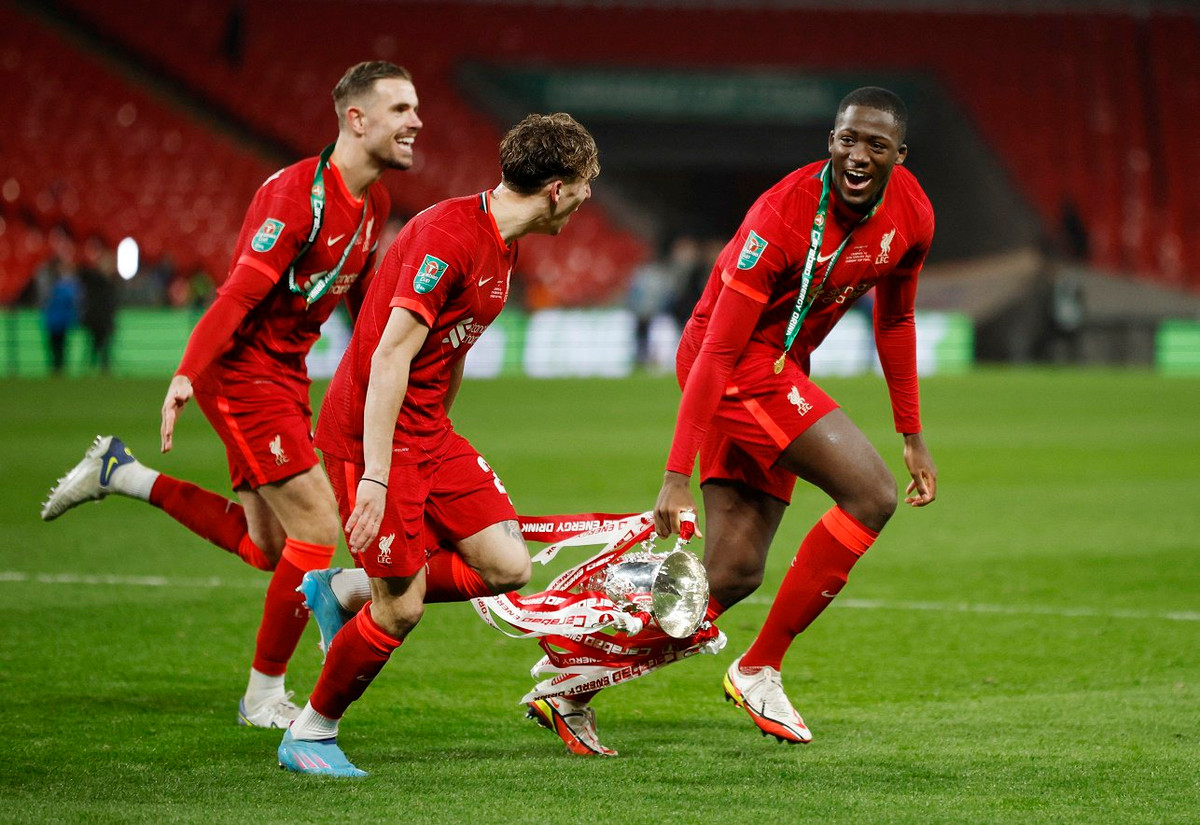 Bộ đôi sao trẻ Konate, Elliot ăn mừng danh hiệu đầu tiên trong sự nghiệp. Liverpool vẫn còn nguyên cơ hội để chinh phục thêm chức vô địch Premier League, Champions League, FA Cup trong phần còn lại của mùa giải.