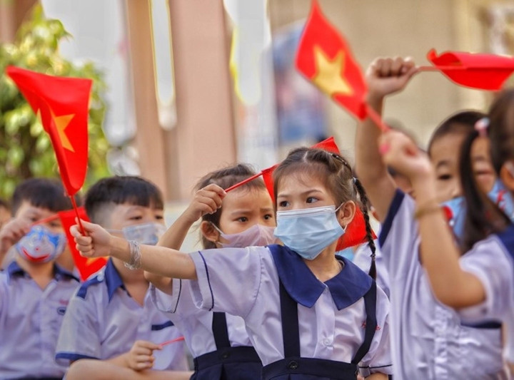 Hà Nội tuyển sinh vào lớp 1, 6 năm học tới thế nào? Ha Noi tuyen sinh vao lop 1, 6 nam hoc toi the nao?