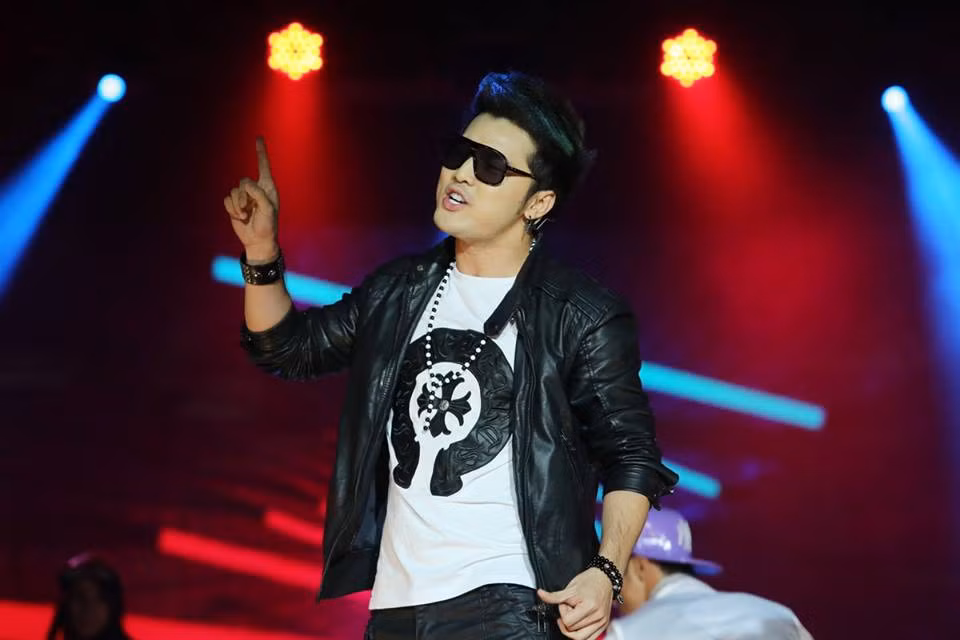 Cặp đôi Ưng Hoàng Phúc và Trang Pháp thực sự khiến khán phòng bủng nổ trong liveshow chung mang tên Tôi tỏa sáng diễn ra tối 16/8.