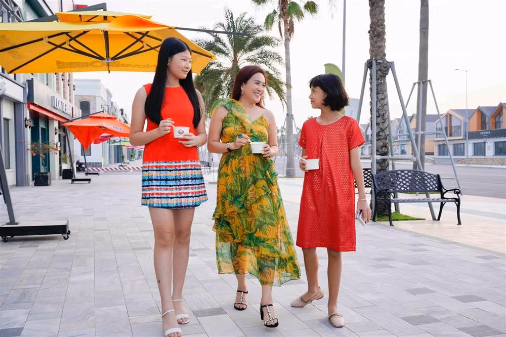 Con gai Binh Minh - Anh Tho: chan dai giong bo, tiet kiem giong me-Hinh-5