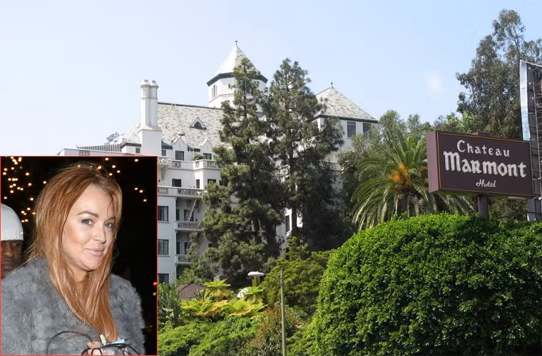 Lindsay Lohan đã bị đuổi cổ ra khỏi khách sạn Chateau Marmont, Los Angeles vì không trả nợ tiền phòng khách sạn 46.000 USD vào tháng 8/2012.