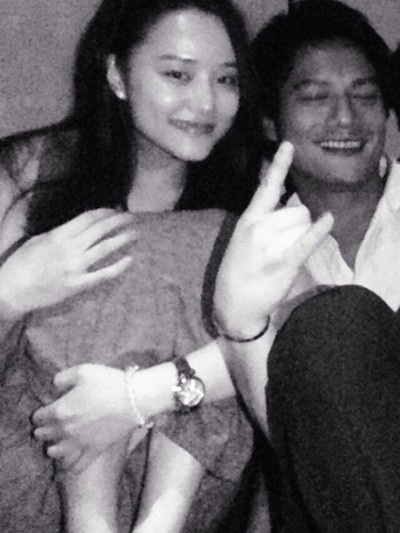 Những tấm hình của Archie Kao và cô gái tên Hạ vừa bị tung lên mạng.