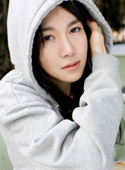 Với lối diễn thể hiện được cá tính mạnh mẽ của nhân vật, cộng với nhiều cảnh quay hành động gay cấn, đẹp mắt, Lee Ji Ah hoàn toàn xứng đáng với danh hiệu đả nữ của điện ảnh xứ sở Kim chi.