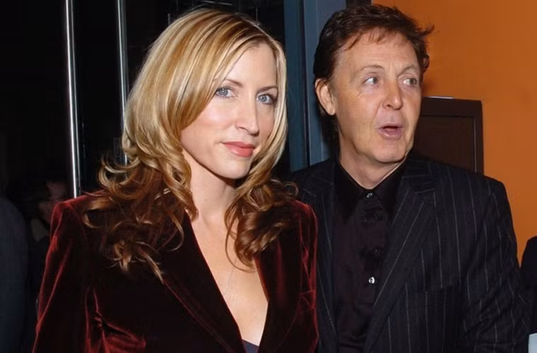 Cái giá để huyền thoại âm nhạc Paul McCartney chia tay người vợ thứ hai Heather Mills không hề rẻ. Mất khá nhiều thời gian đấu nhau tại tòa. Cuối cùng Mills cũng đồng ý bước ra khỏi cuộc đời Paul với hơn 60 triệu USD dằn túi.