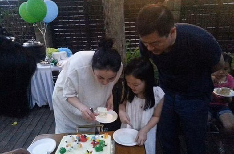 Vương Phi, con gái Lý Yên và Lý Á Bằng bên nhau như chưa từng có cuộc chia ly.