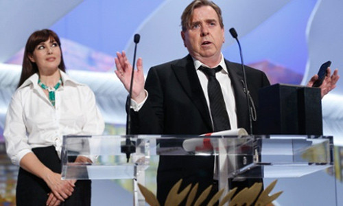 Nam diễn viên Timothy Spall đoạt giải Nam diễn viên xuất sắc Cannes lần thứ 67.