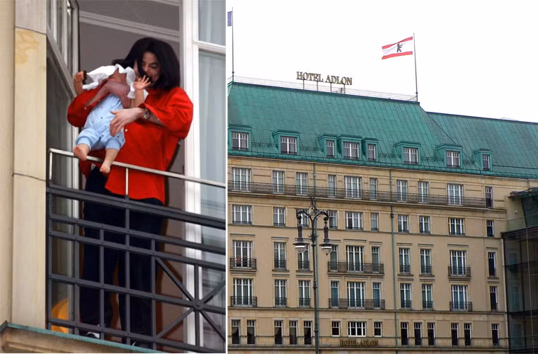 Michael Jackson đung đưa con trai mới sinh Blanket bên ngoài ban công khách sạn Adlon Hotel, Berlin tháng 11/2002 và sự kiện này đã khiến giới giải trí rúng động.