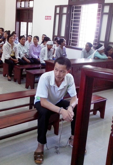 Bị cáo Lê Huy Phúc tại phiên tòa.