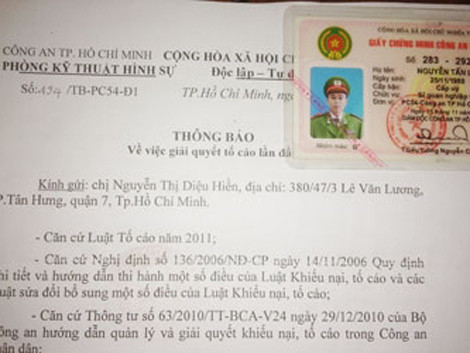 Đại úy Nguyễn Tấn Lộc đã thế chấp thẻ ngành để vay tiền.