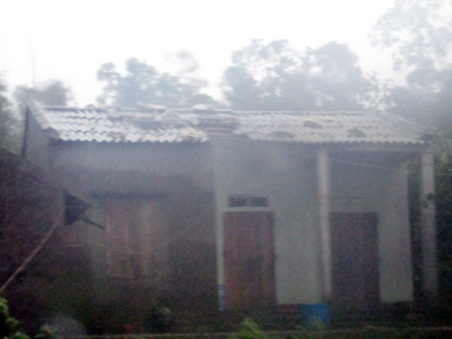 Một ngôi nhà trên địa bàn huyện Cô Tô bị tốc mái.