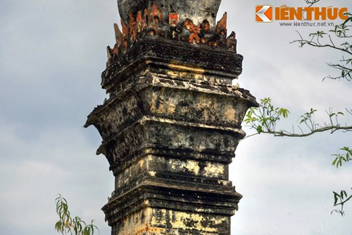 Nhìn chung, tháp được tạo hình mềm mại và hài hòa, có bố cục vừa chặt chẽ, vừa toát lên vẻ thanh thoát tự nhiên.