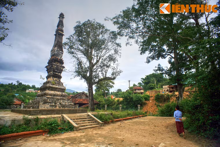 Từ hàng trăm năm nay, tháp Mường Luân được nhân dân trong vùng coi là “vị thần hộ mệnh” để bảo vệ cuộc sống cho dân bản, phù trợ con người có sức khỏe và mùa màng bội thu...