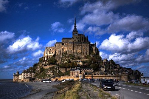 Hiện nay, đây là địa danh thu hút du khách đứng thứ ba của nước Pháp, chỉ sau tháp Eiffel và cung điện Versailles.