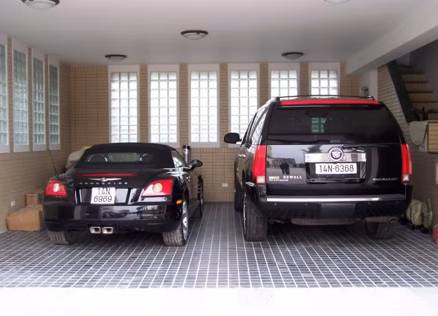 Ngoài GMC Yukon, cho tới khi bị bắt, ông trùm Phương còn có thêm nhiều siêu xe "hàng khủng" khác.