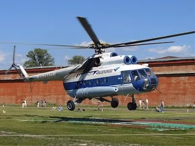 Trực thăng: Ông chủ điện Kremlin được đánh giá là người yêu trực thăng với 15 chiếc, chủ yếu là Mi-8s - một trong những loại phổ biến nhất trên thế giới.