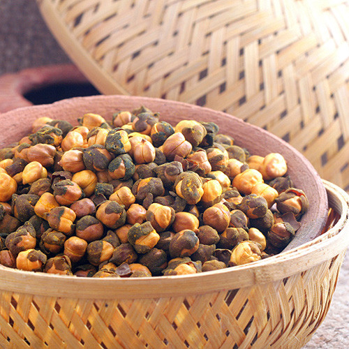 Đậu Hà Lan nướng quế và mật ong. Đậu Hà Lan là thực phẩm giàu chất xơ và protein giúp giảm cân hiệu quả, nghiên cứu gần đây cho thấy ăn đỗ xanh cảm thấy no lâu hơn, giảm lượng đường trong máu và giúp kiểm soát cảm giác thèm ăn hiệu quả.