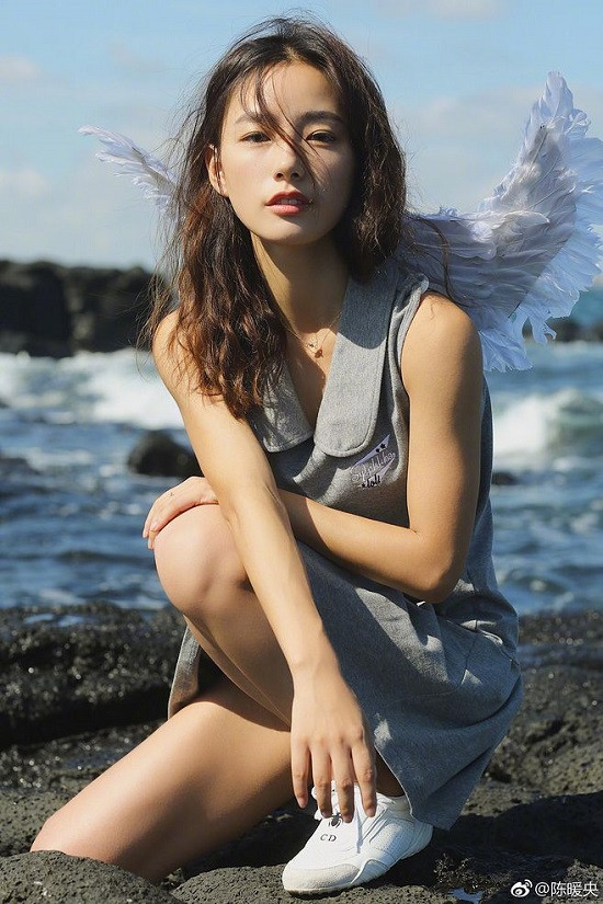 9X được cộng đồng mạng ưu ái phong cho các biệt danh như "người đẹp phòng gym" hay "em gái đáng yêu nhất phòng tập".